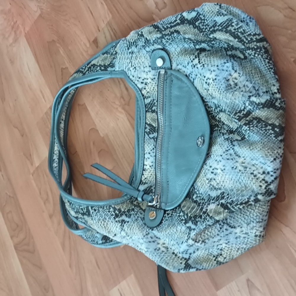 Simply Vera Vera Wang blue snake print purse